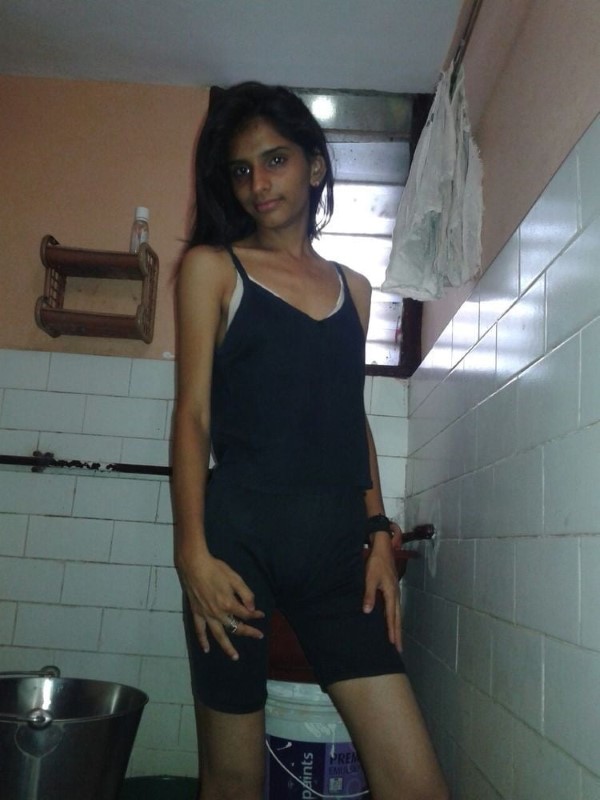 Skinny figured sexy Indian girls pics 15
