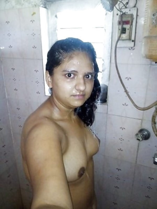 Tempting nude pics of Indian teen girls 55