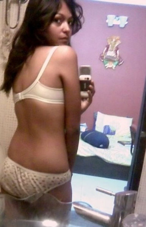Nude picture collection of teen college girls 57