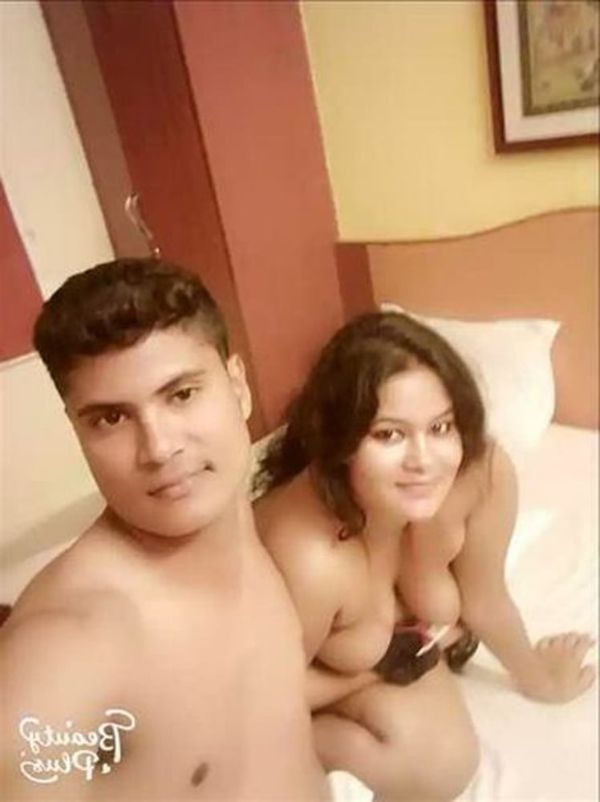 Sexy Indian couples nude pics 28