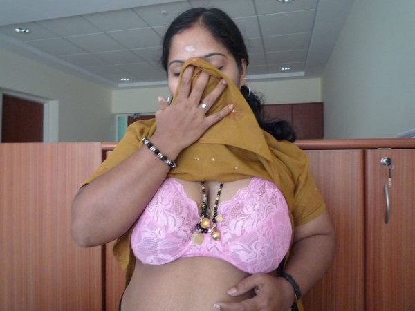 South Indian mallu aunties in one gallery 3