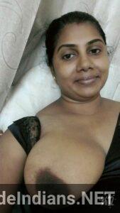 mallu hot aunty sexy boobs min