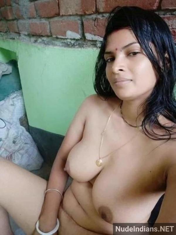 daring indian bhabhi xxx pics - 28