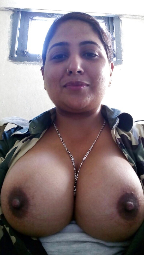 provocative big indian boobs pics - 33