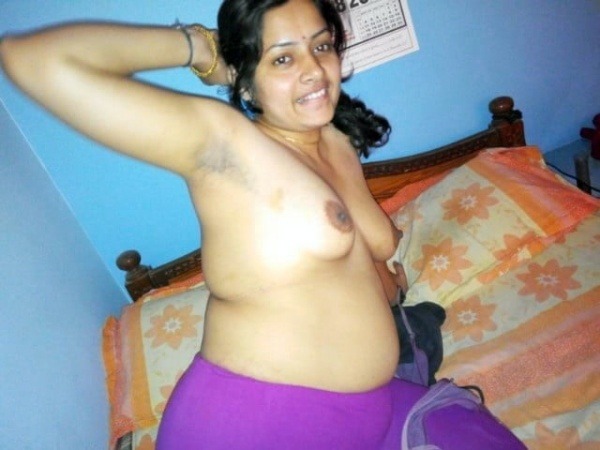 tantalizing bhabhi nude pics - 37