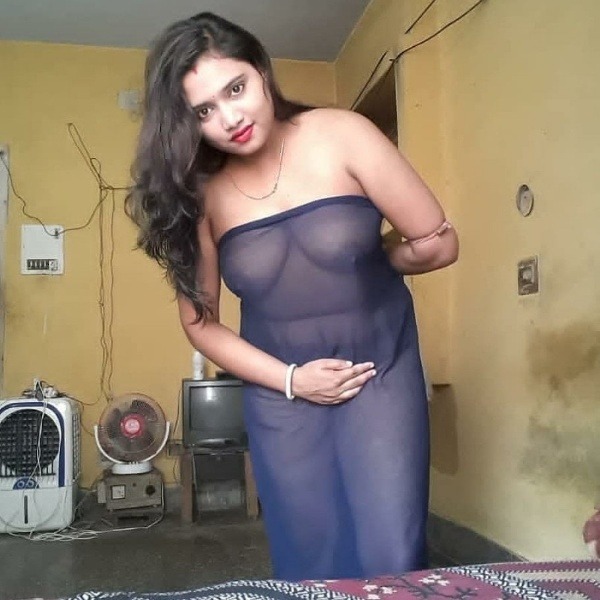 arouse your lust to horny indian bhabhi nude pics - 21