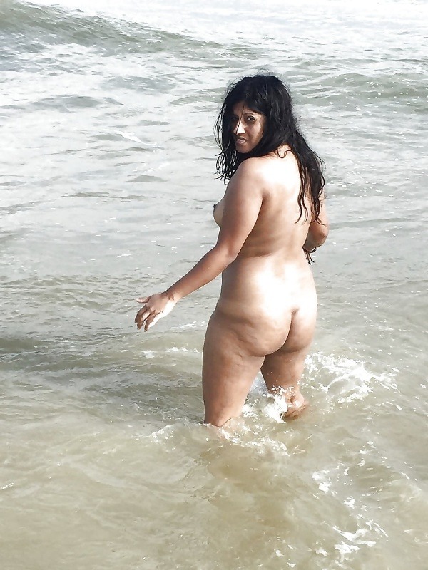 provocative sexy desi aunty nude pics - 25
