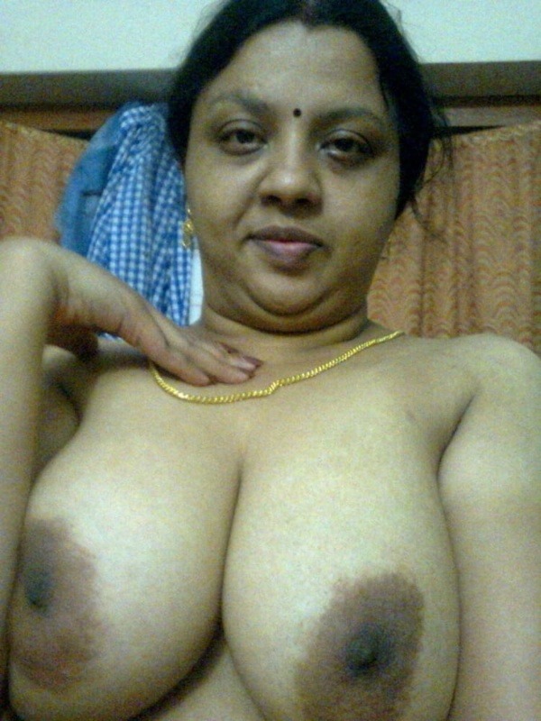 unload your cum with desi aunty big boobs pic - 36