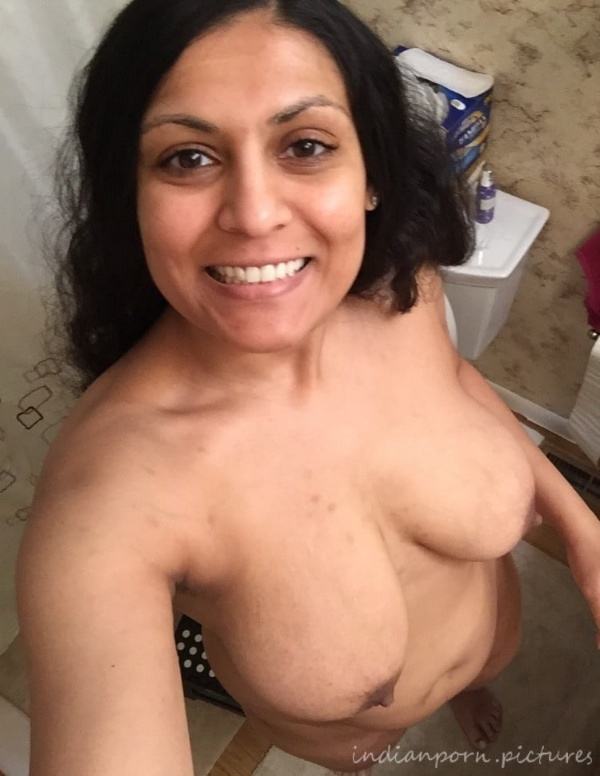 leaked hot punjabi bhabhi porn pics tits ass - 14