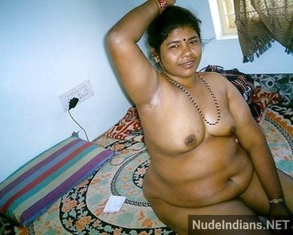 sexy mature aunty indian nude pics perky boobs ass - 17