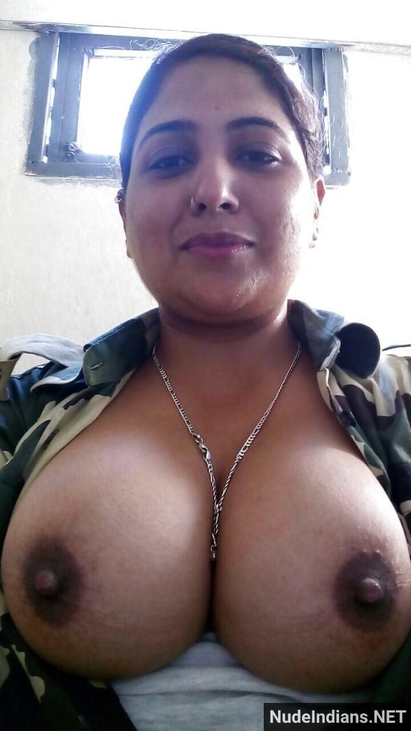 desi doodhwali bhabhi nangi selfie porn - 51