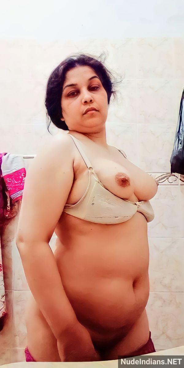 punjabi aunty nude pics - 14