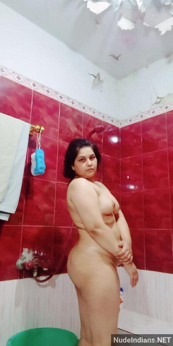 chudasi desi aunty nude pics - 11