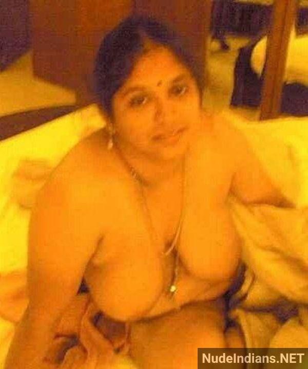 nude andhra aunty sexy pics - 11