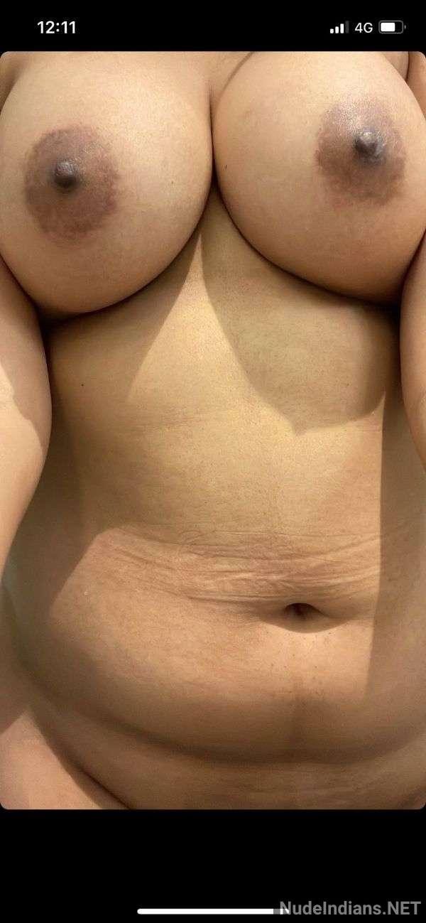sexy indian boobs nude bhabhi milf moms pics - 16