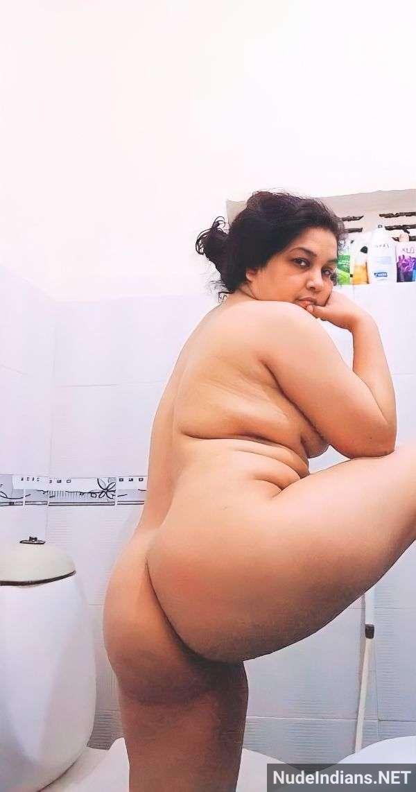 sexy teacher aunty nude pics - 2
