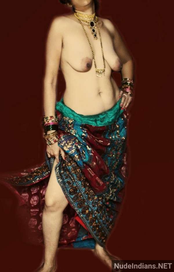 hindi bhabhi boobs nude pics - 19