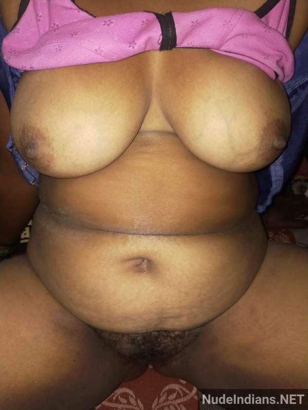 tamil aunty showing boobs ass nude pics - 36