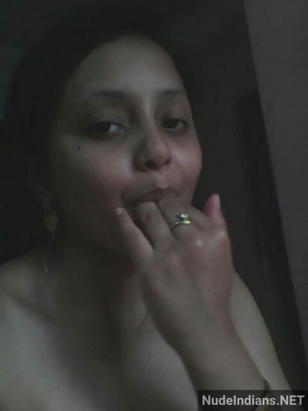Desi bhabhi nude selfie photos 2