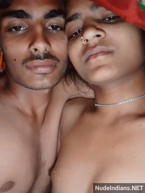 Small boobs Indian girlfriend nude sex photos 3