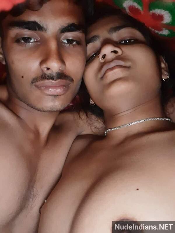 Small boobs Indian girlfriend nude sex photos 4