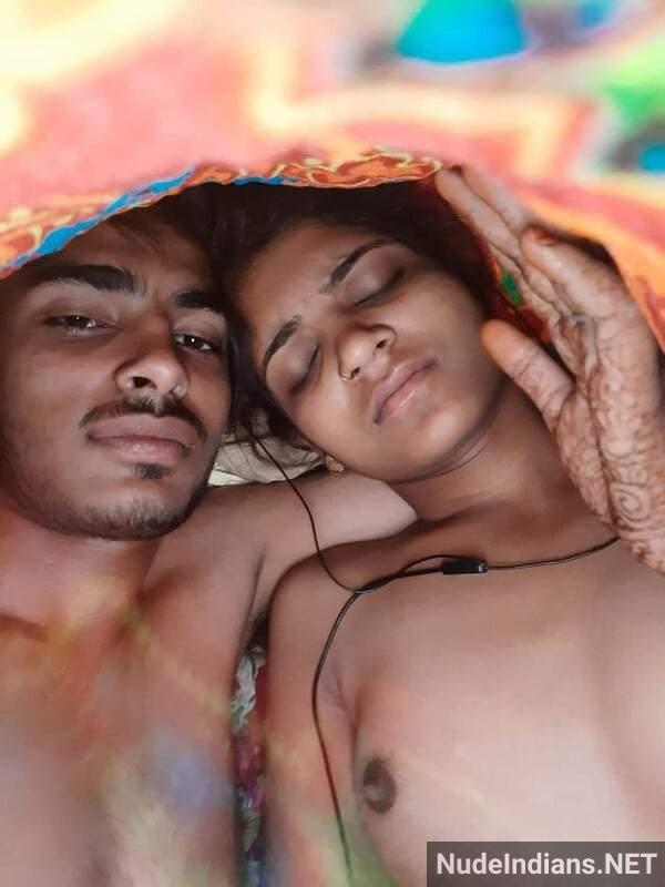 Small boobs Indian girlfriend nude sex photos 7