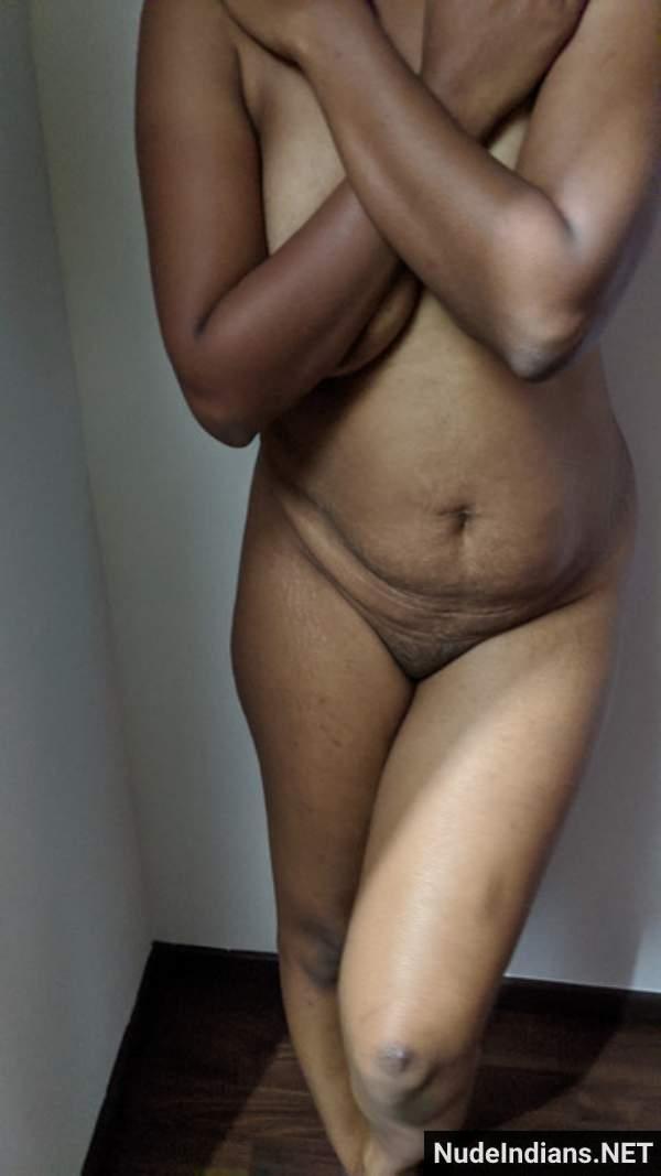 mature telugu aunty nudes of big boobs and ass 9