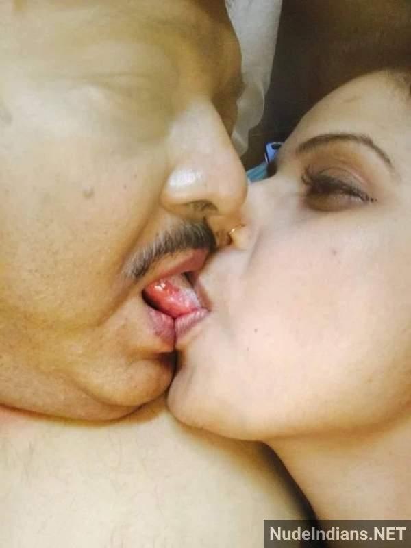 desi bhabi sex pics cheating affair boss 17