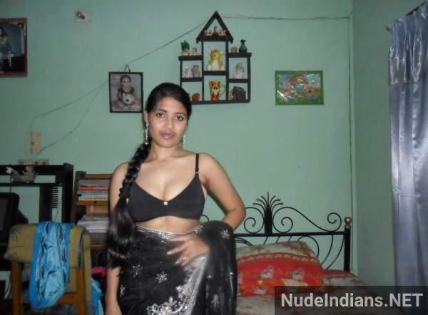horny indian bhabi nude photos 26